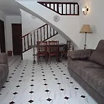 Nueva 79 Menyber Дом отдыха *